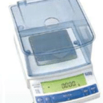 UX mit großer Plattform und Schutzhaube UX Shimadzu Präzi Präzisionswaage precision Waage weighing scale BWD Biermann Waagen und Datensysteme small klein